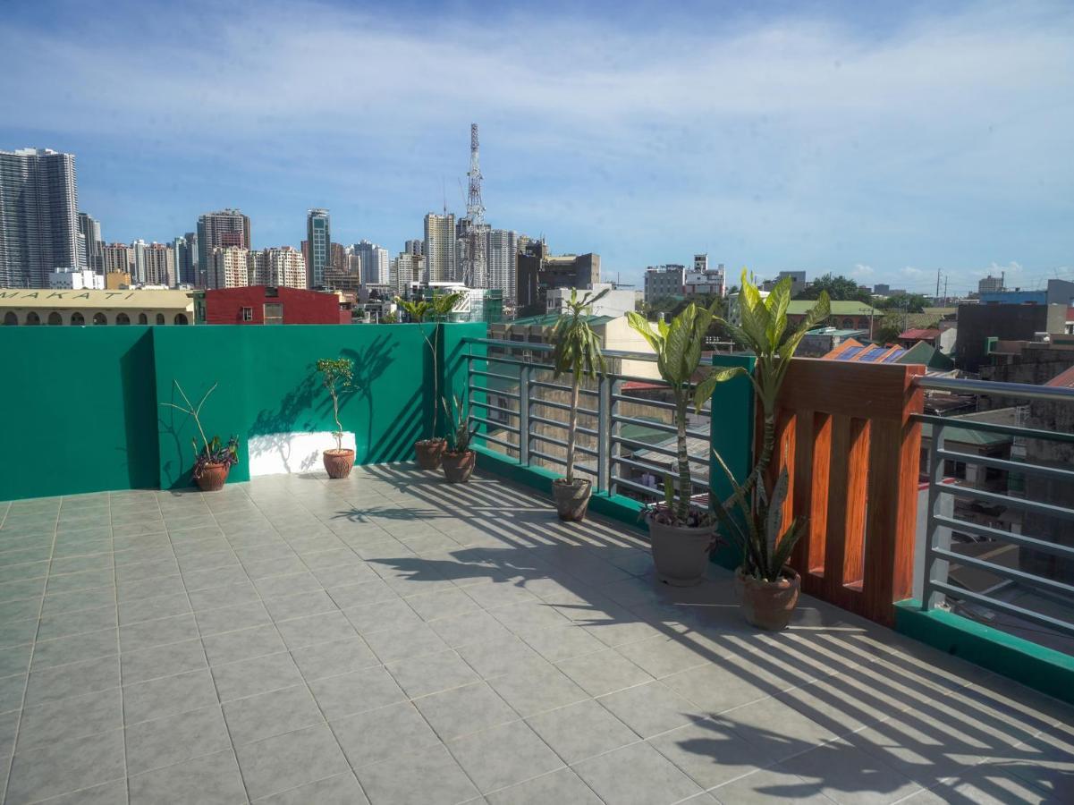 Oyo 733 P3k Suites 2 Manila